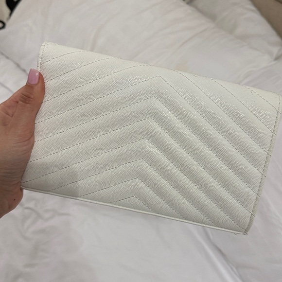 Yves Saint Laurent Cream Quilted Clutch - Picture 4 of 5
